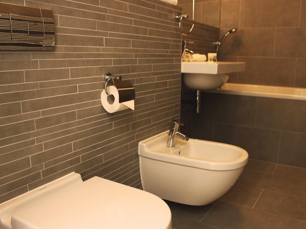Hotel Lev Levice Pokój zdjęcie