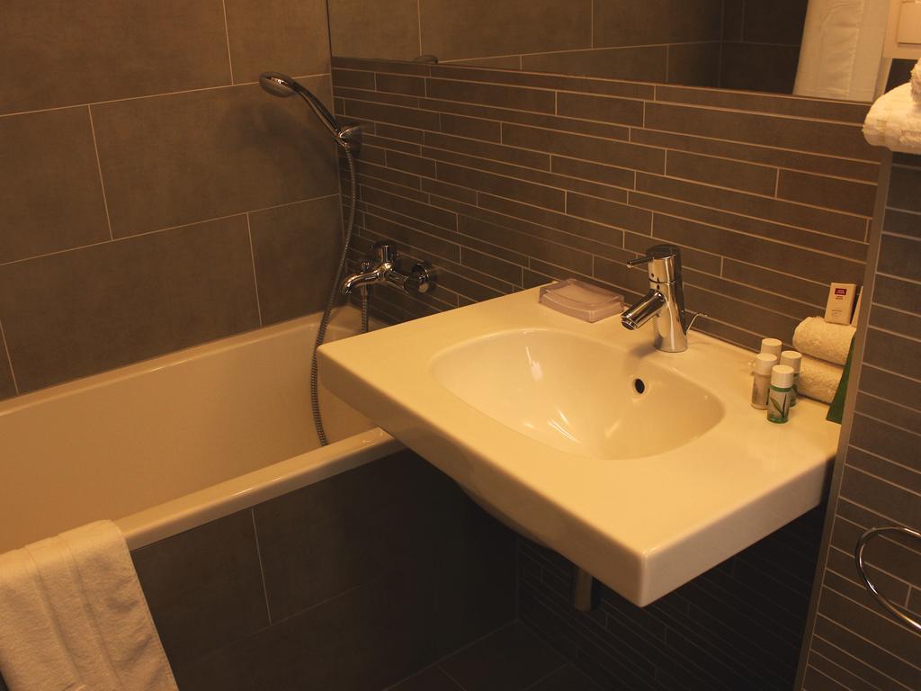 Hotel Lev Levice Zewnętrze zdjęcie
